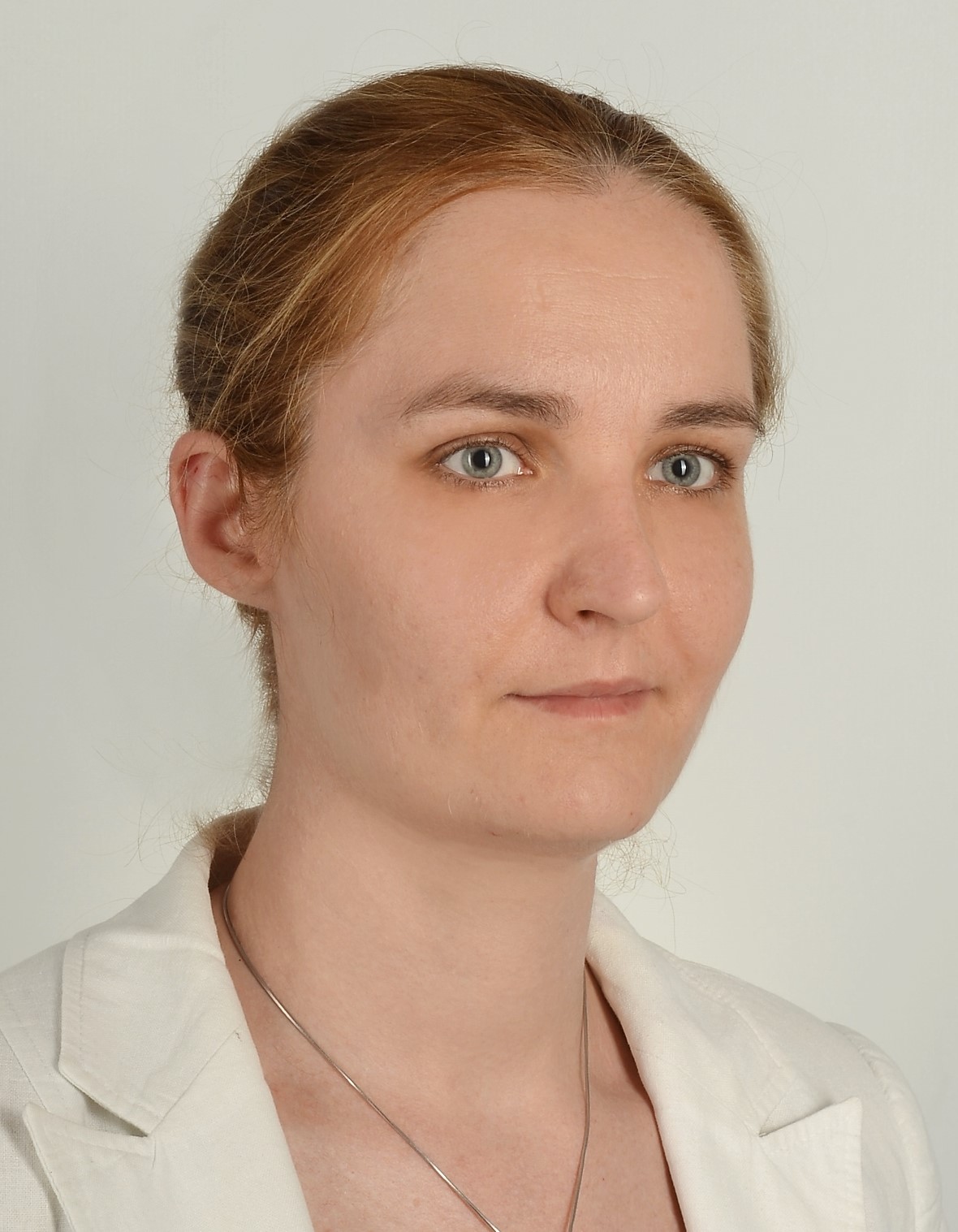 AGATA MAJCHROWSKA AGATA MAJCHROWSKA