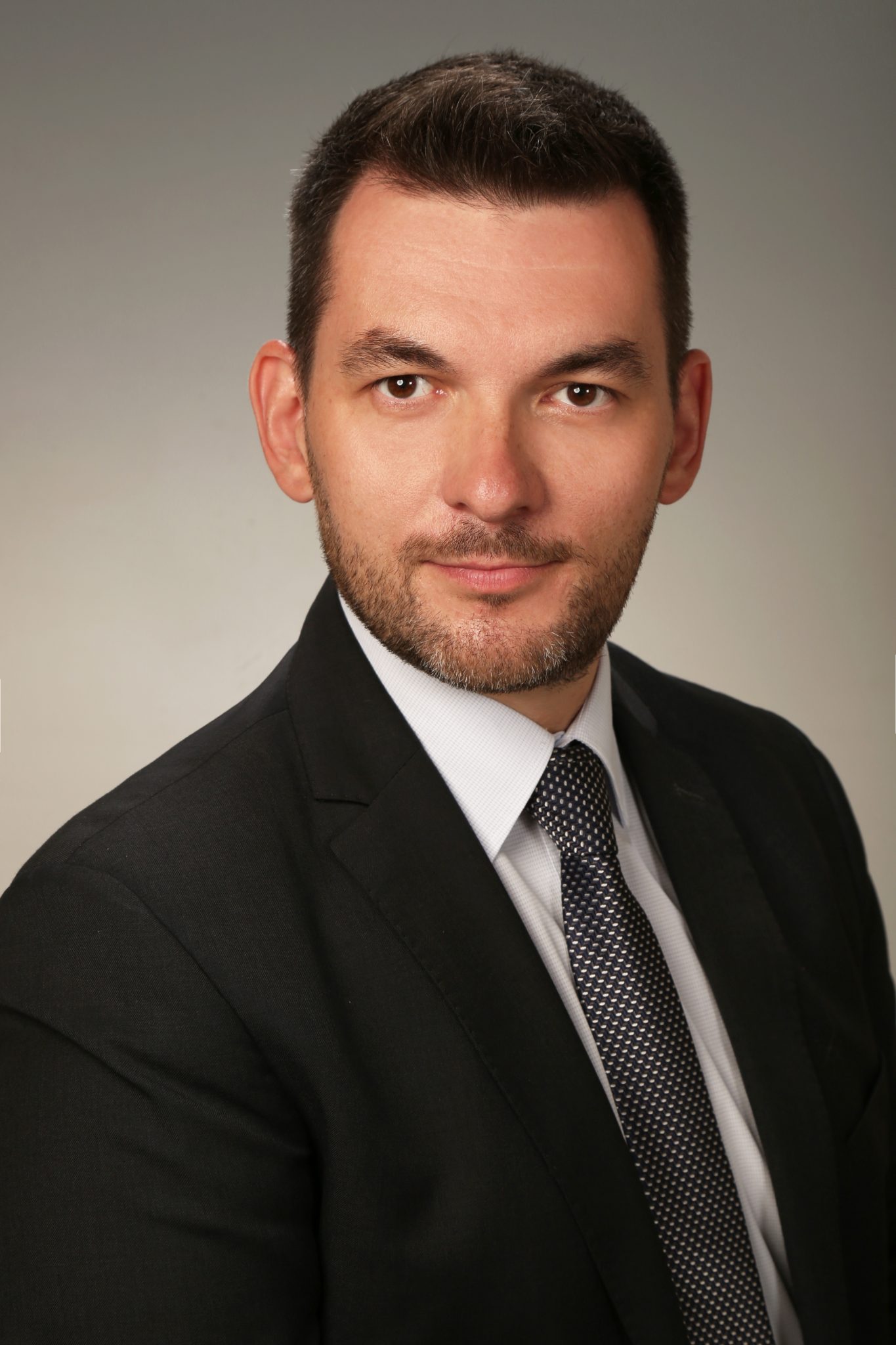 MACIEJ DOMASZEWSKI MACIEJ DOMASZEWSKI