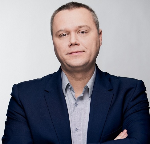 TOMASZ FIAŁKOWSKI